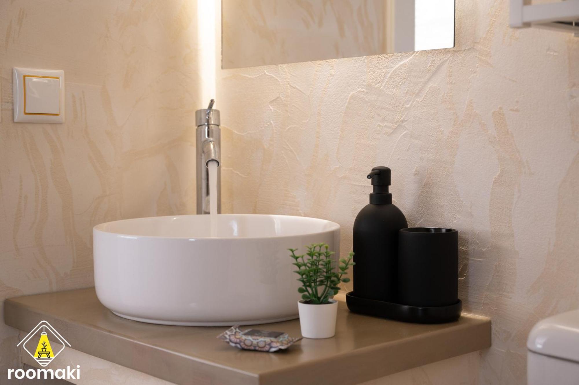 Roomaki - New & Stylish Studio In The Center With Parking Chalkís 외부 사진